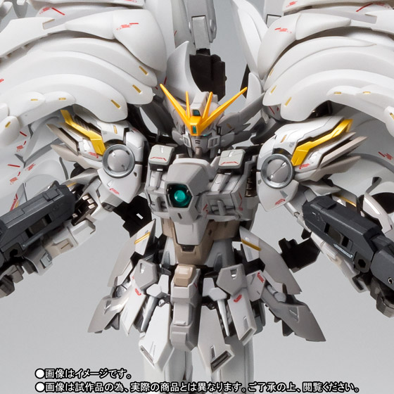 Gundam Metal Build Wing Gundam Snow White Prelude
