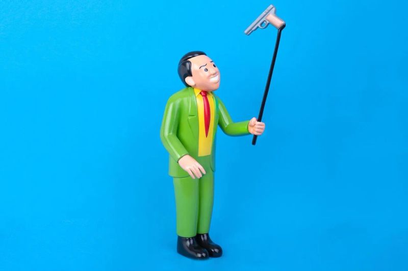 Joan Cornella Selfie Suicide Resin Polychrome