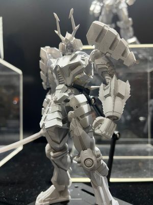 Transformers - Bludgeon - Furai Model (Flame Toys)