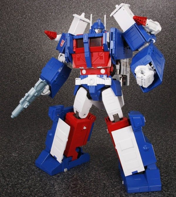 The Transformers: The Movie - Transformers 2010 - Daniel Witwicky - Spike Witwicky - Ultra Magnus - The Transformers: Masterpiece (MP-22) (Takara Tomy)